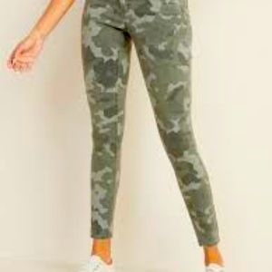 Camouflage jeans